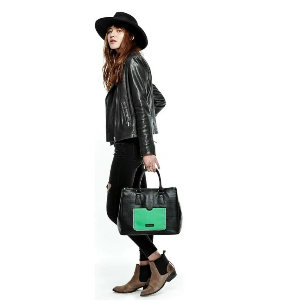 HAYDEN HARNETT // ltd ed ultra-chic 2 piece leather bag & mini clutch - Picture 3 of 16